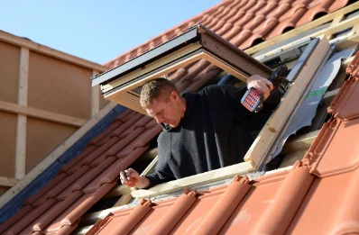 Pose de fenêtres de toit Velux à Faye